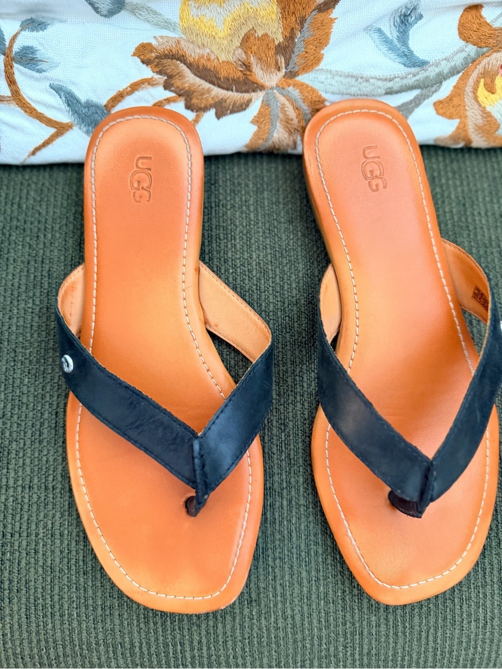 UGG Women's Black Strap and Tan Leather Slide Sandals 9.5